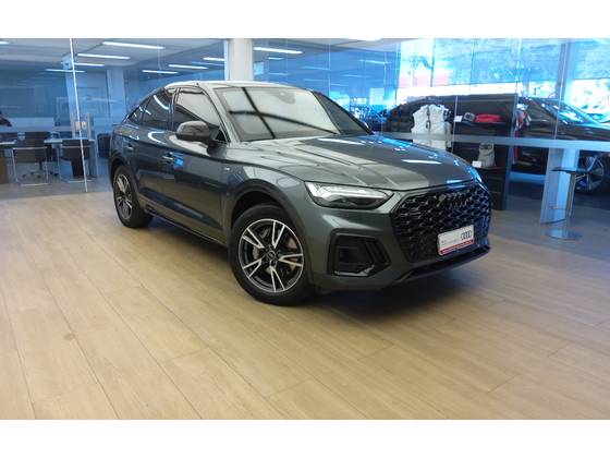 AUDI Q5 2.0 55 TFSIE PHEV PERFORMANCE BLACK QUATTRO S TRONIC AUDI Q5 2.0 55 TFSIE PHEV PERFORMANCE BLACK QUATTRO S TRONIC